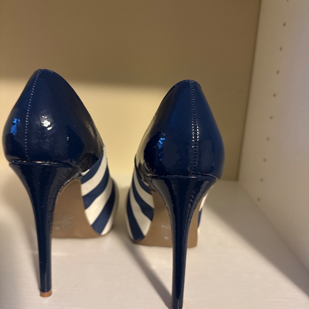 Shoes - Picture 3 of 3